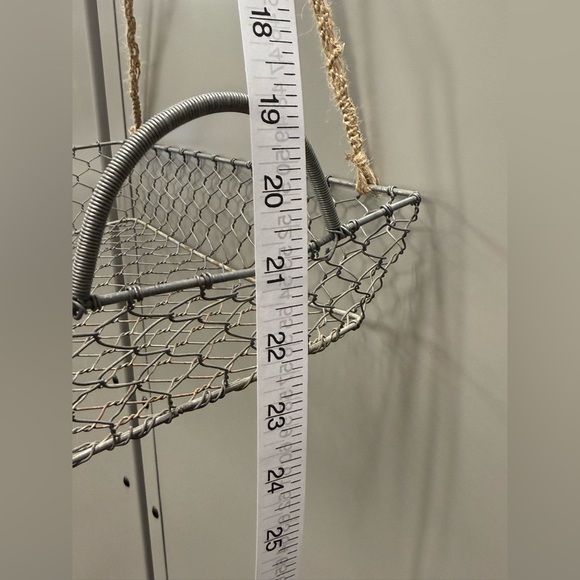 Handmade hemp macrame hanging basket - Picture 4 of 6